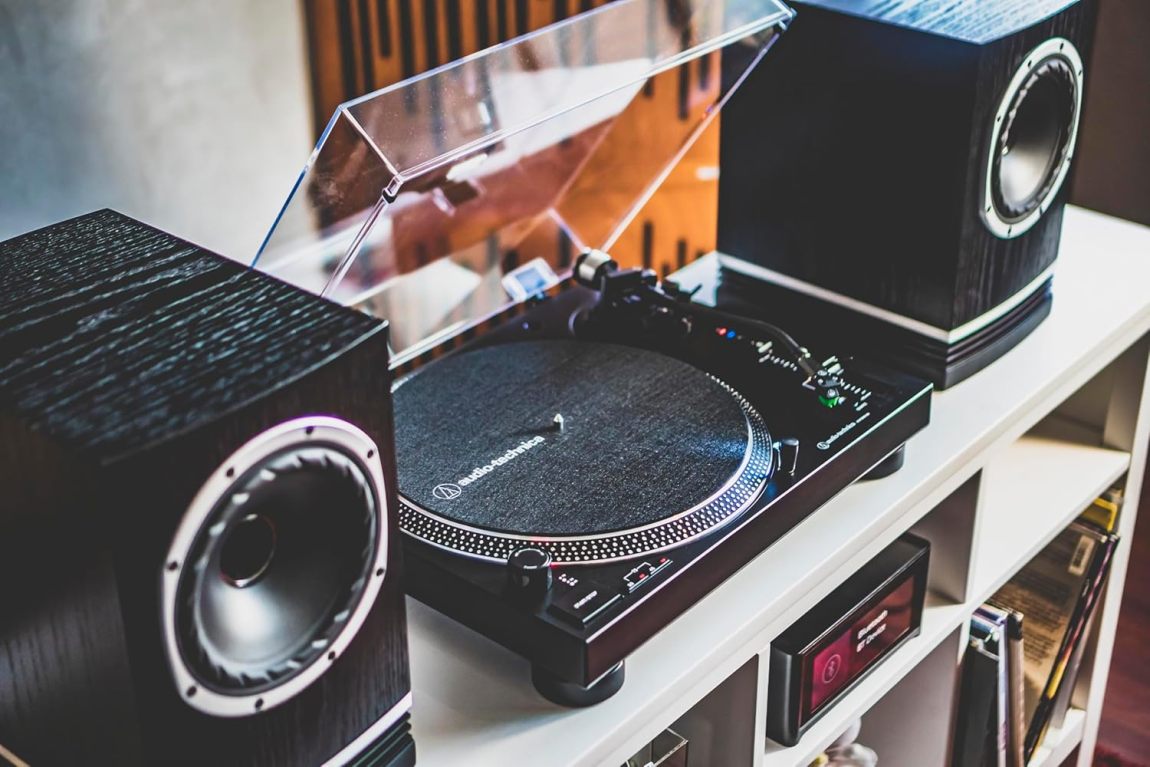 Audio-Technica LP120XUSBBK Manual Direct-Drive Turntable (Analogue & USB) Black