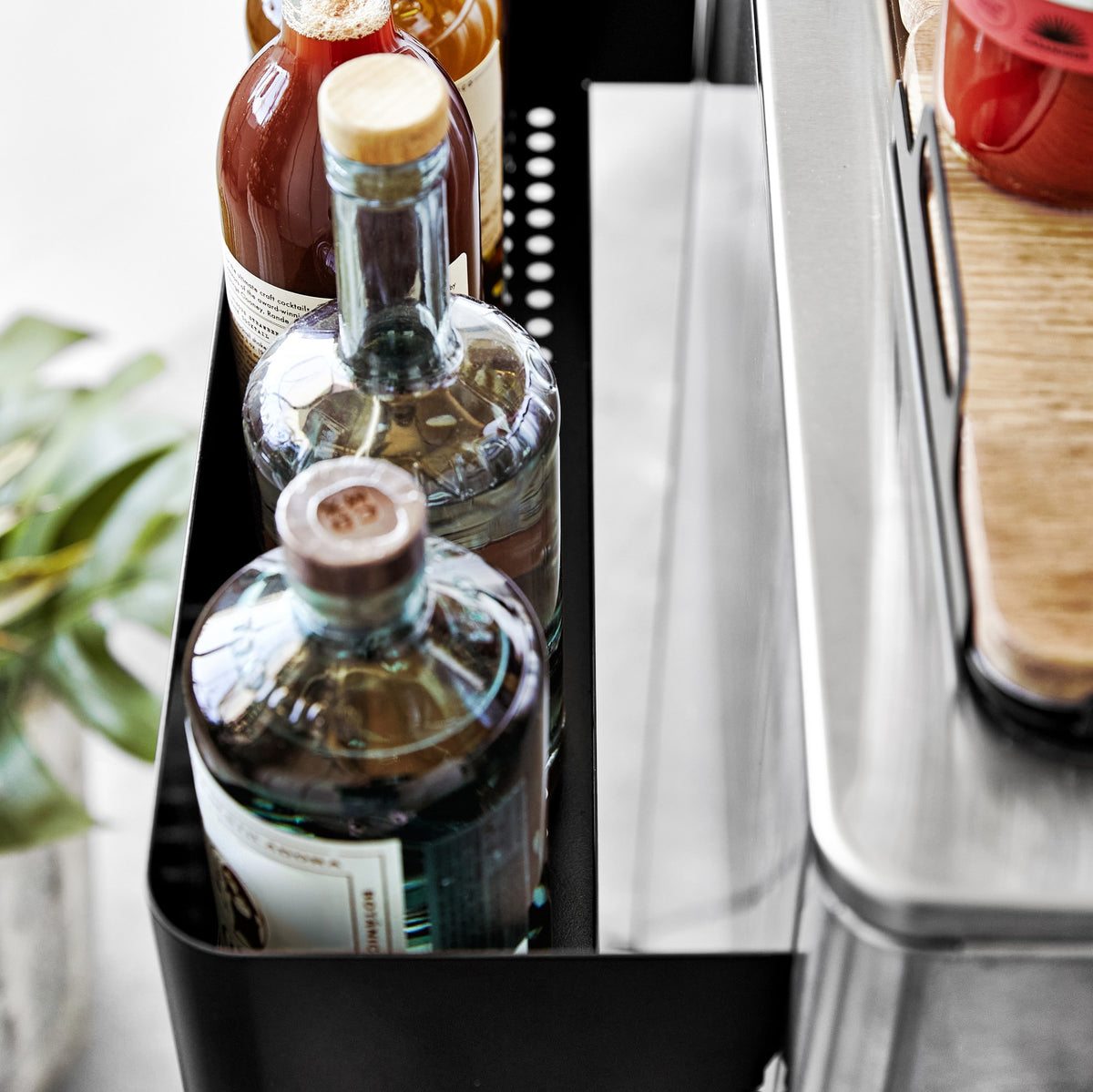 MoBar 550S Outdoor Mobile Bar Cart