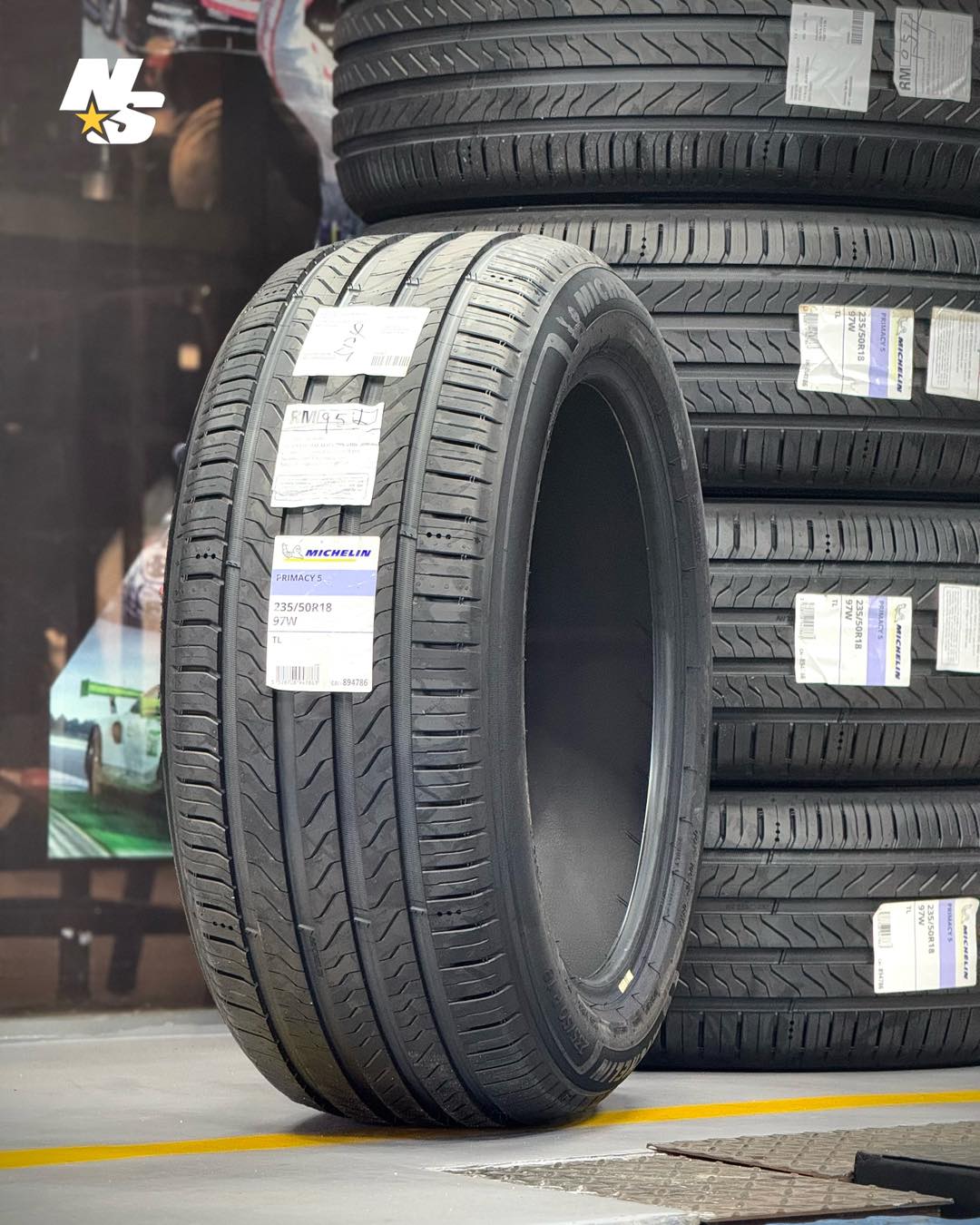 2025 Michelin Primacy 4 Full size